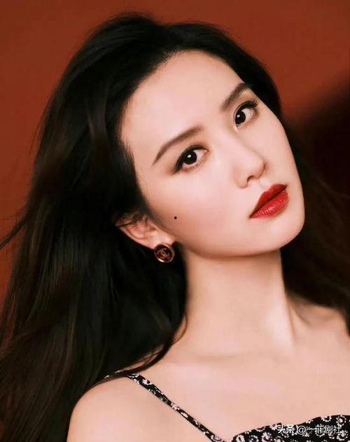 当代娱乐圈吃瓜女明星,揭秘吃瓜女明星背后的故事