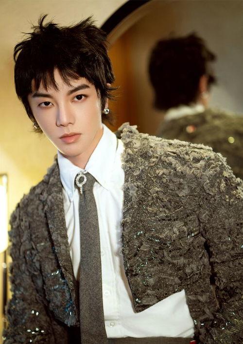 华晨宇吃瓜娱乐圈,吃瓜成瘾揭秘幕后故事