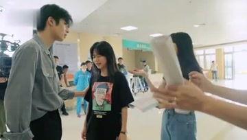 吃瓜娱乐所,吃瓜群众揭秘明星幕后故事